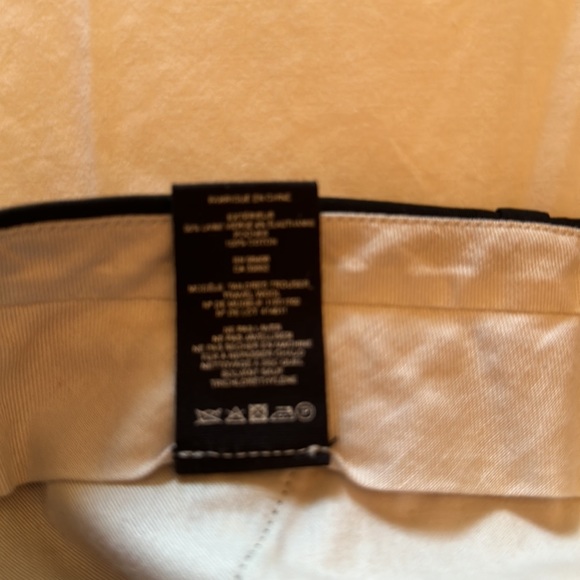 Theory skinny fine wool pants; size 4. Looks like new! - Picture 3 of 3